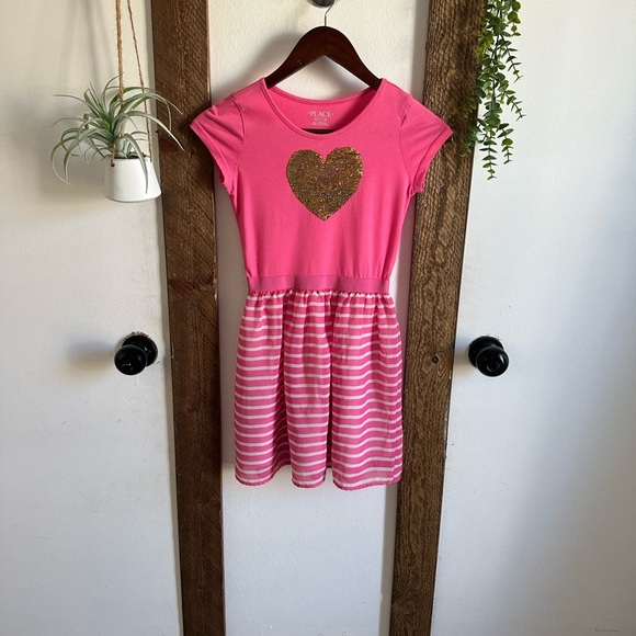 Place Girl’s Sequined Pink and Gold Silver Flowy Soft Heart Dress Size Medium - Picture 10 of 13